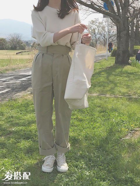 春季米色小清新穿搭,秒变气质邻家女孩